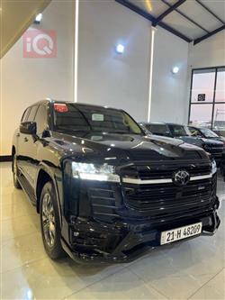 تۆیۆتا لاند کروزەر